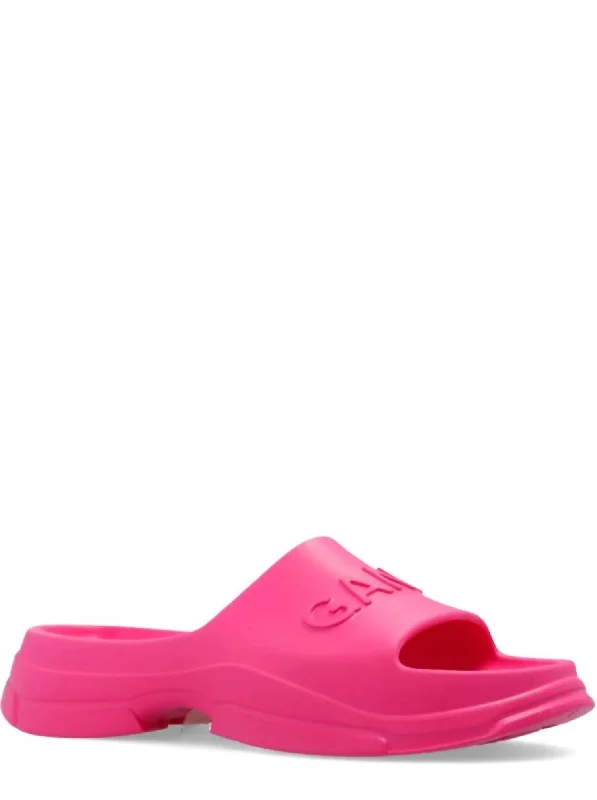 Women's Pool Slide Sandals In Shocking Pink